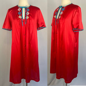 Blair Nightgown Size Robe Size Medium Red Floral Embroidered Slinky Satin 90s
